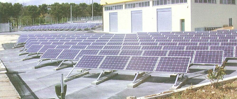 Campo fotovoltaico a terra