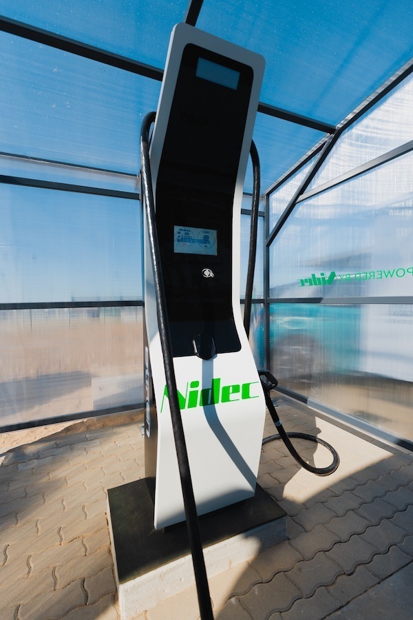 La stazione di ricarica Ultra Fast Charger al capolinea degli autobus di Oradea