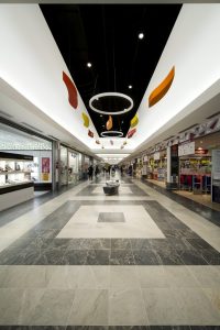 nuova illuminazione centro commerciale MareMonti